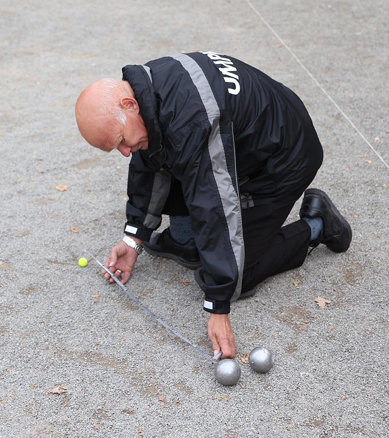 https://www.petanque-england.uk/wp-content/uploads/2018/12/umpire3.jpg